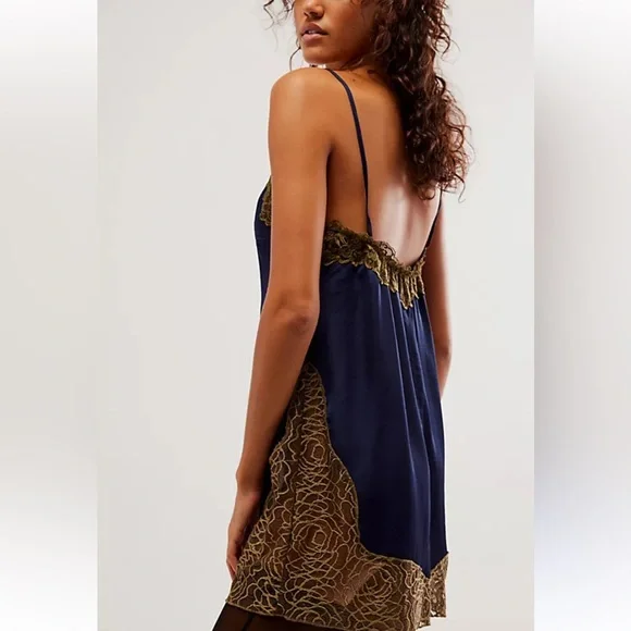 NWOT FREE PEOPLE ARIES RISING MINI SLIP DRESS SIZE XS - Picture 2 of 6